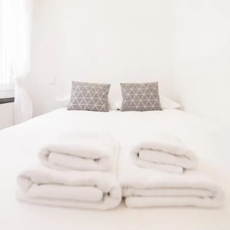 Apartment 3dormitorios 2banos -malasana-velar Madrid
