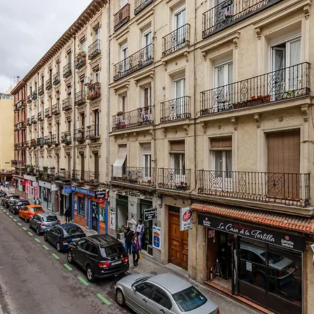 Chamberi V Calle Hartzenbusch 2br 2bh Madrid