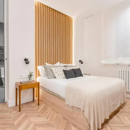 Chamberi V Calle Hartzenbusch 2br 2bh * Madrid