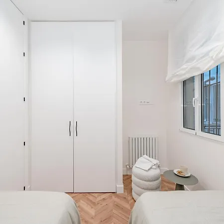Chamberi V Calle Hartzenbusch 2br 2bh *