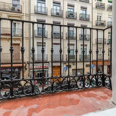 Chamberi V Calle Hartzenbusch 2br 2bh Madrid