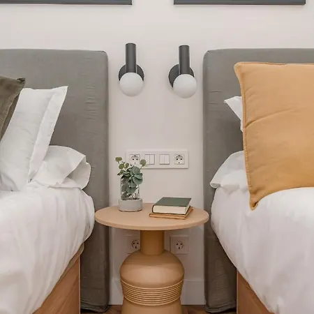 Chamberi V Calle Hartzenbusch 2br 2bh * Madrid