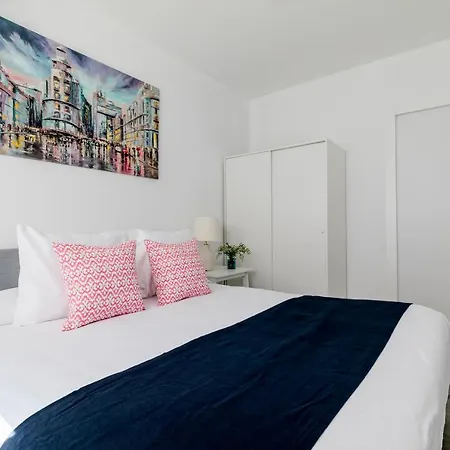 Junto A Gran Via Apartment Madrid