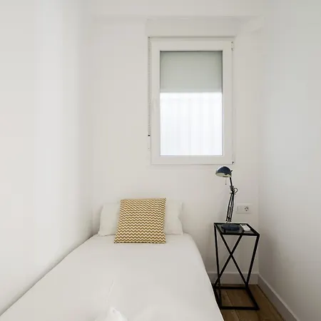 Apartamento Reformado En El Retiro 아파트