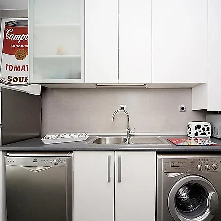 Km1 Lavapies Apartment *