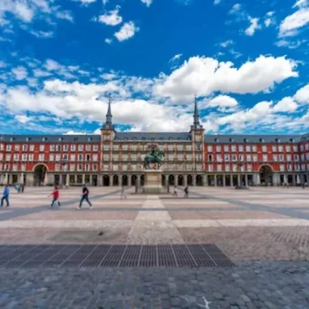 Apartamento Con Encanto Junto A La Plaza Mayor Madri