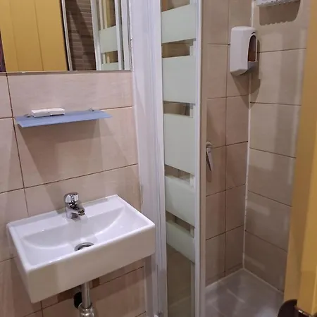 Abel Victoriano Guest house Madrid