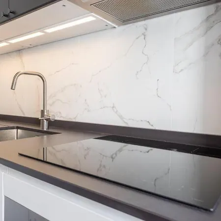 Paseo Esperanza Lujoso Apartamento En Madrid