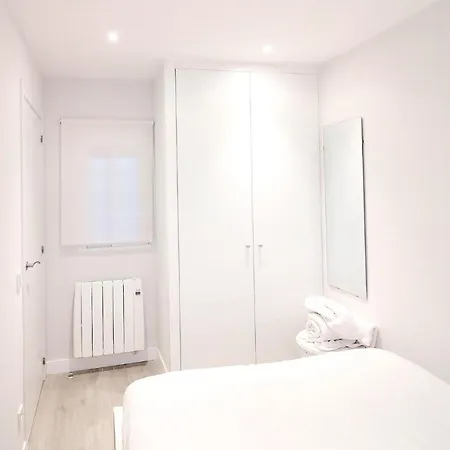 Apartment Cozy & Modern Center-self Checkin *