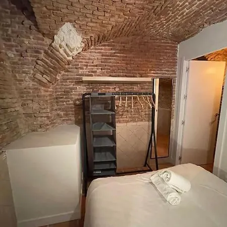 Apartment Cool Duplex 7pax En Calle Monteleon/centro *
