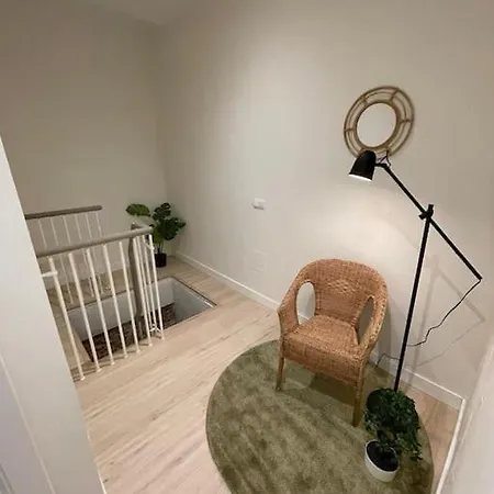 Cool Duplex 7pax En Calle Monteleon/centro