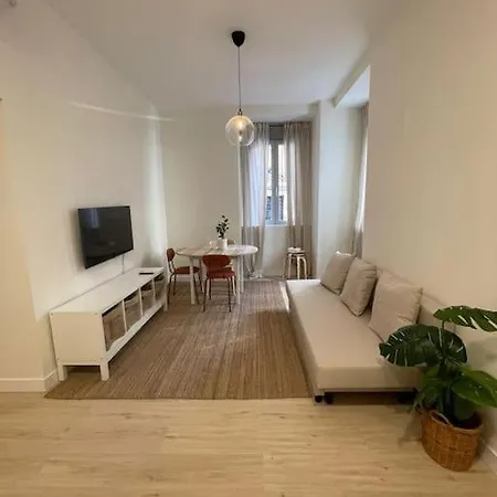 Cool Duplex 7pax En Calle Monteleon/centro Apartment Madrid
