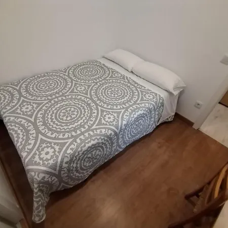 4 - Puerta Del Sol Apartment *