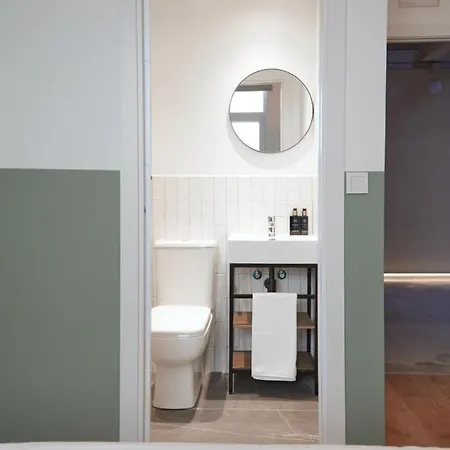 Bright Ensuite In Madrid, Sk Appartamento