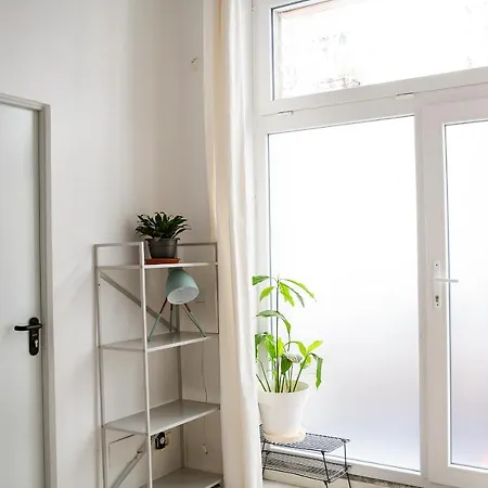 Mezzanine Yellow Apartment *