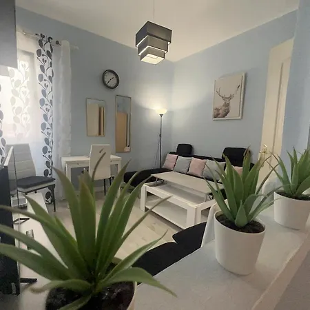 Retiro, Atocha, Paseo Del Prado. Pacifico 28007. *