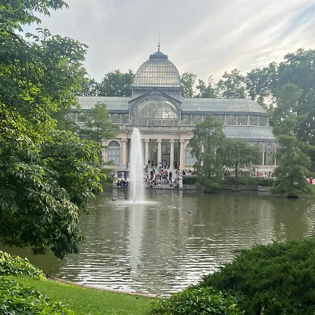 Retiro, Atocha, Paseo Del Prado. Pacifico 28007. *