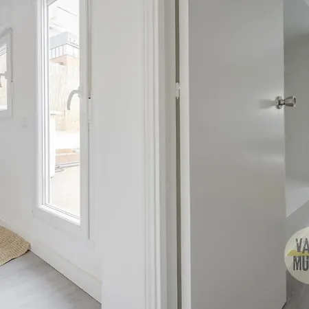 Atico C/silva 3pax Terraza Esquina Gran Via Apartment *