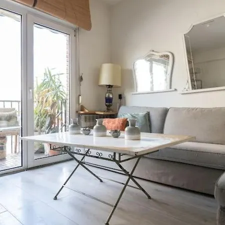 Precioso Apartamento Situado A 15min Puerta Sol Madrid