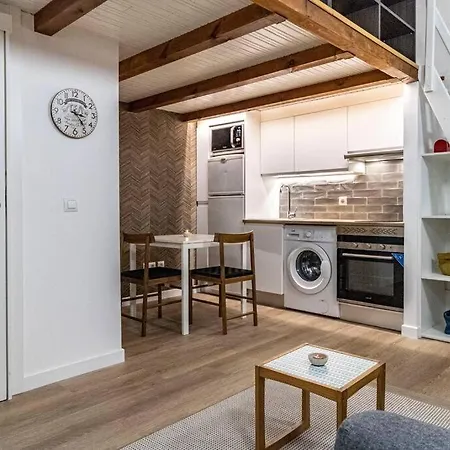 Pequeno Estudio Madrileno Apartment