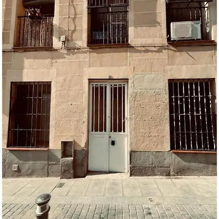New&cool Piso En El Centro De 9pax Apartment