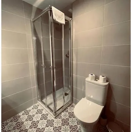 New&cool Piso En El Centro De 9pax Apartment