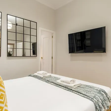 Wide And Modern -1bd 1,5 Bth- Malasana Madrid