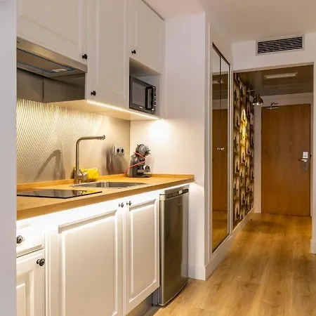 H-a Quo Apartmanhotel 3*