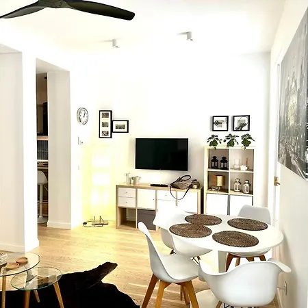 Apartment Espectacular Piso De Diseno Al Lado De La Catedral