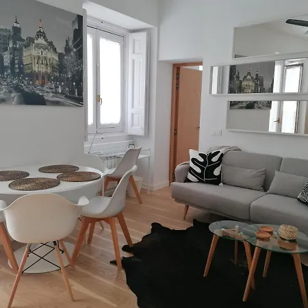 Apartment Espectacular Piso De Diseno Al Lado De La Catedral Madrid