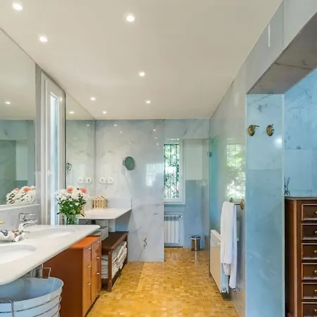 5-suite Luxury In With Indoor Pool And Oasis Villa