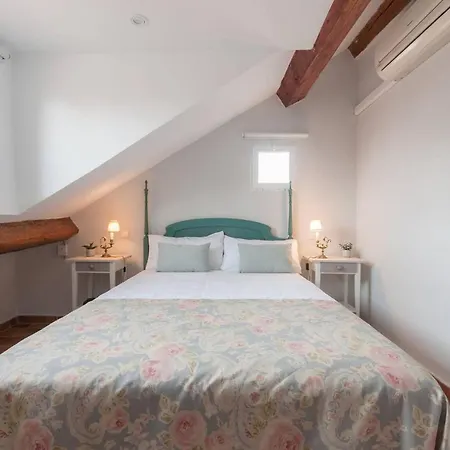 Appartamento Cozy One-bedroom Penthhouse La Latina *