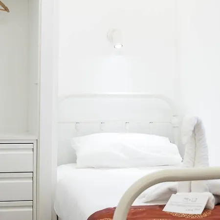 Gran-via Luxury Flat 3bd City Center + Terrace + Ac * Madrid