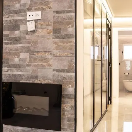 Gran-via Luxury Flat 3bd City Center + Terrace + Ac * Madrid
