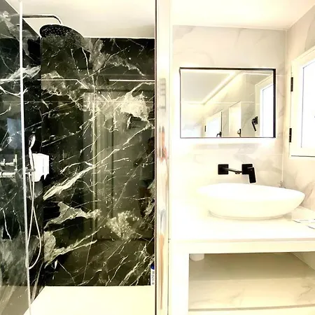 Gran-via Luxury Flat 3bd City Center + Terrace + Ac * Madrid