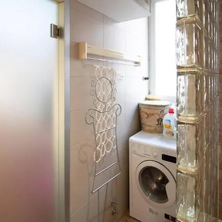 Exclusivo Y Acogedor Con Balcon En Chueca, Con Aire Acondicionado Y Calefaccion Διαμέρισμα *