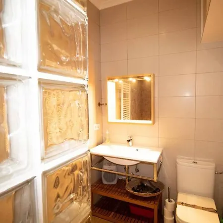 Apartment Exclusivo Y Acogedor Con Balcon En Chueca, Con Aire Acondicionado Y Calefaccion *