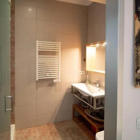 Apartment Exclusivo Y Acogedor Con Balcon En Chueca, Con Aire Acondicionado Y Calefaccion