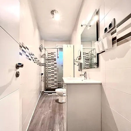 Apartment Apartamento En Tetuan, Cerca De Plaza De Castilla. Madrid