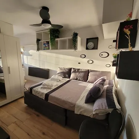 Entero En Madrid, Con Acceso Privado Bed & Breakfast *