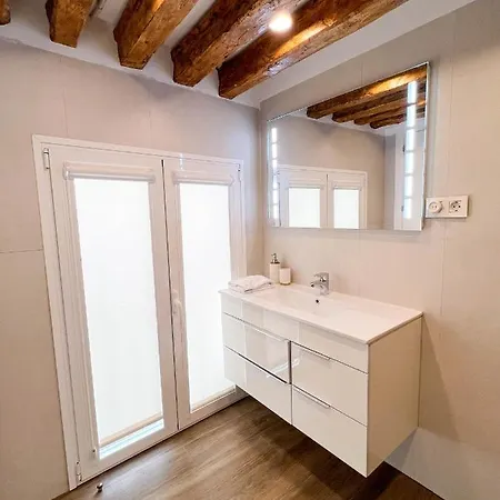 Apartamento Reformado En El Centro De *