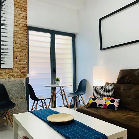 Con Encanto En Zona Tirso De Molina-sol *