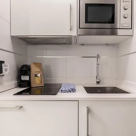 1 Bedroom 1 Bathroom Furnished - Recoletos - Modern Functional - Mintystay