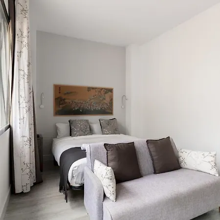 Apartment 1 Bedroom 1 Bathroom Furnished - Recoletos - Modern Functional - Mintystay