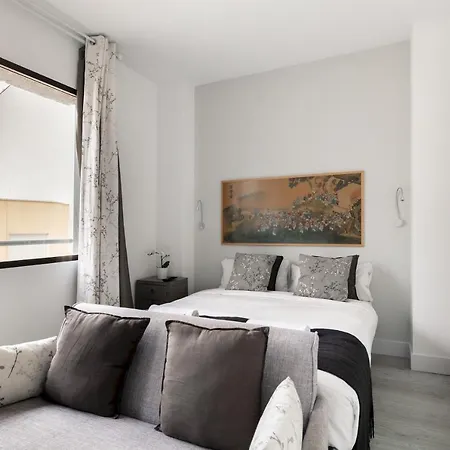 1 Bedroom 1 Bathroom Furnished - Recoletos - Modern Functional - Mintystay