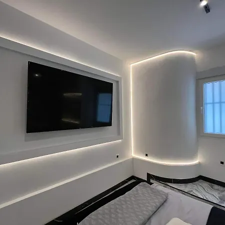 Ba2 Luxury Plaza Mayor Apartment *