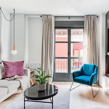 Apartment Luxury And Cozy- 2 Bedrooms 2 Bathrooms -mintystay- Herradores Madrid