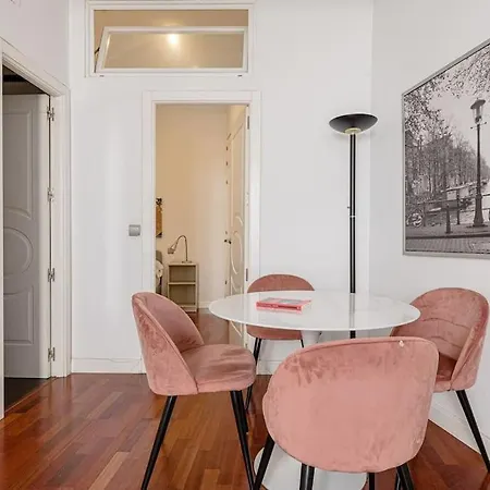 Apartment Modern In Chueca Inf3iz4 *