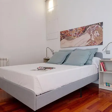 Apartment Modern In Chueca Inf3iz4