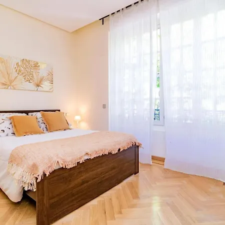Velazquez Apartment